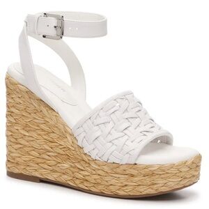 NEW Marc Fisher Cute & Padded Comfort bed White Woven Wedge Square Toe Sandals